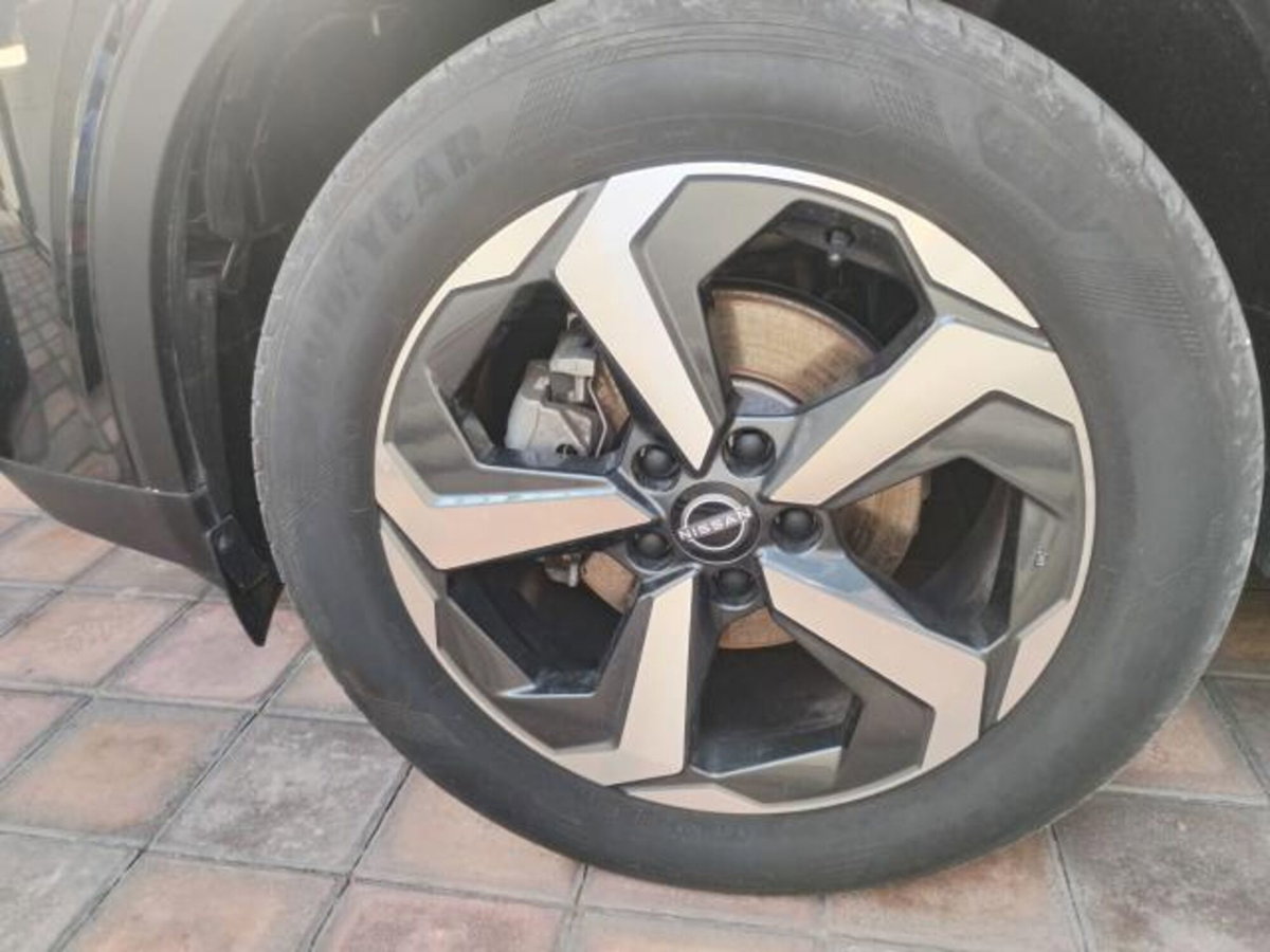 Nissan Qashqai 1.3 mhev N-Connecta 2wd 140cv (6)