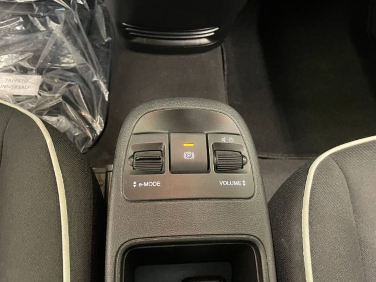 Fiat 500e Action Berlina 23,65 kWh (14)