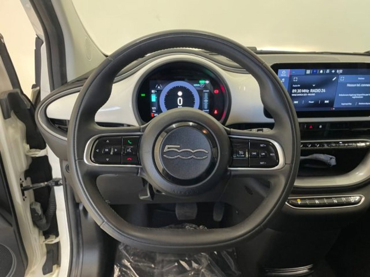 Fiat 500e Action Berlina 23,65 kWh (16)