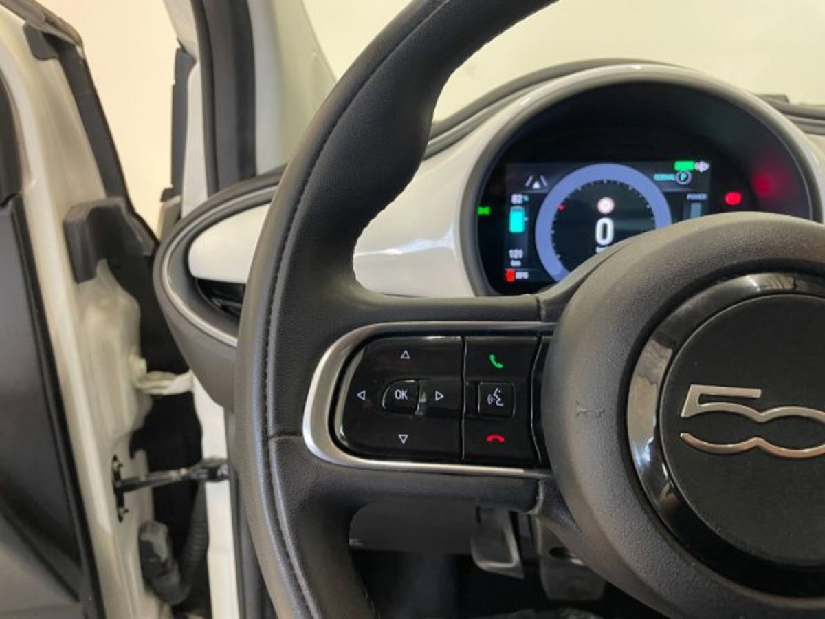 Fiat 500e Action Berlina 23,65 kWh (17)