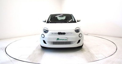 Fiat 500e Action Berlina 23,65 kWh (2)