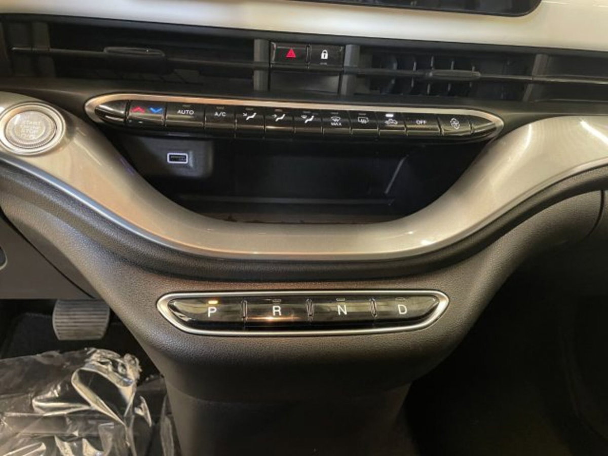 Fiat 500e Action Berlina 23,65 kWh (9)