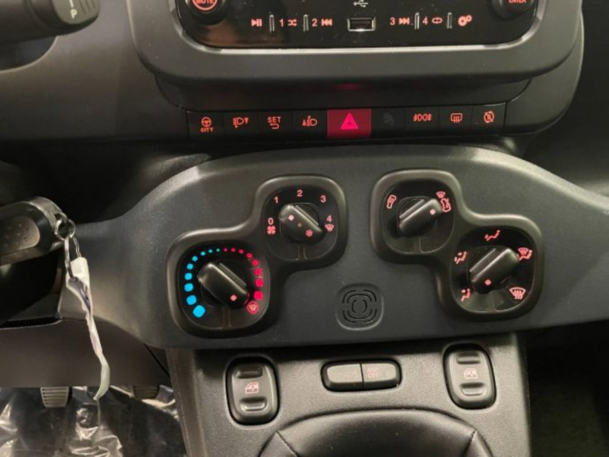 Fiat Panda 1.0 firefly hybrid s&s 70cv 5p.ti (9)