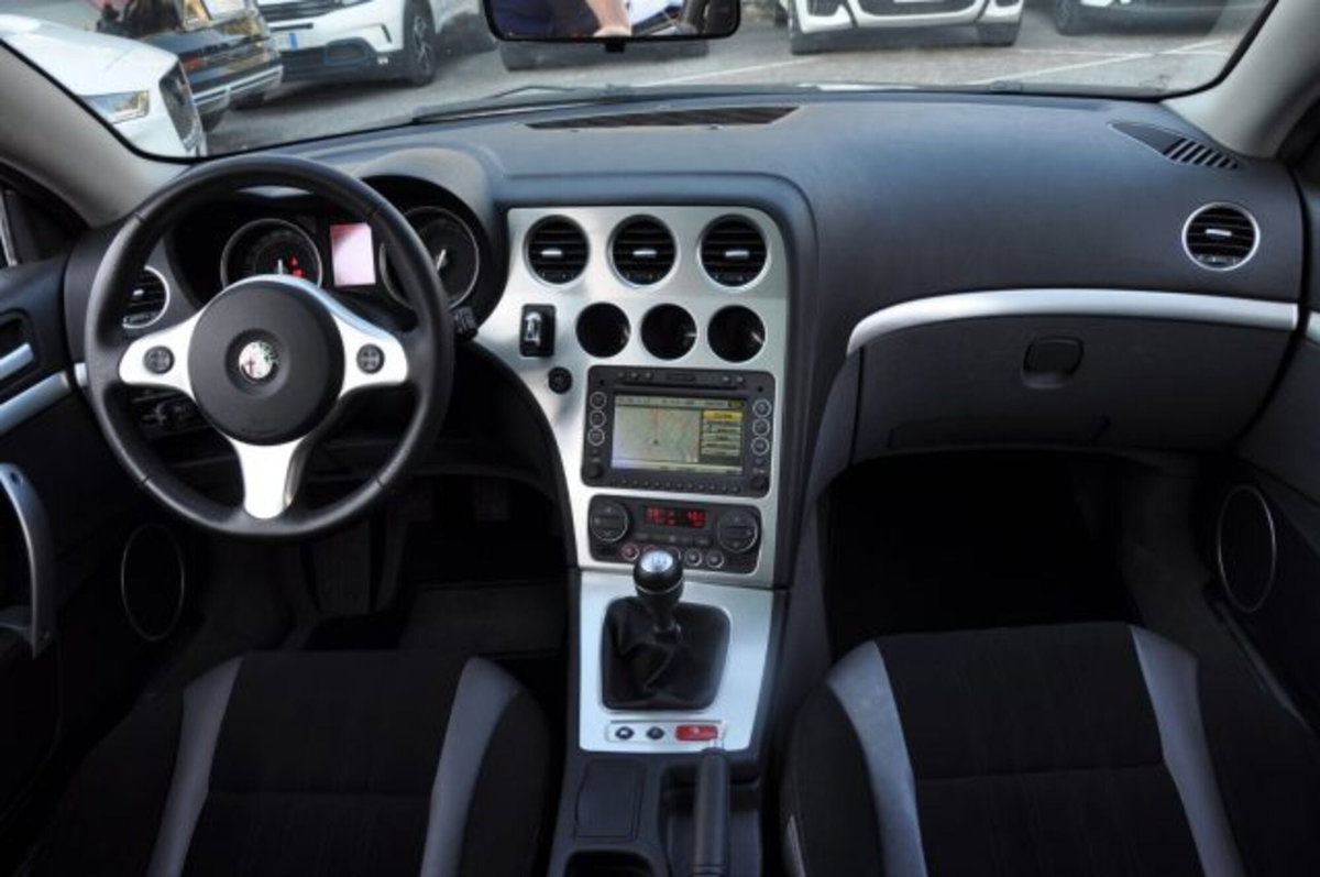 Alfa Romeo Brera 2.2 JTS Sky Window (9)