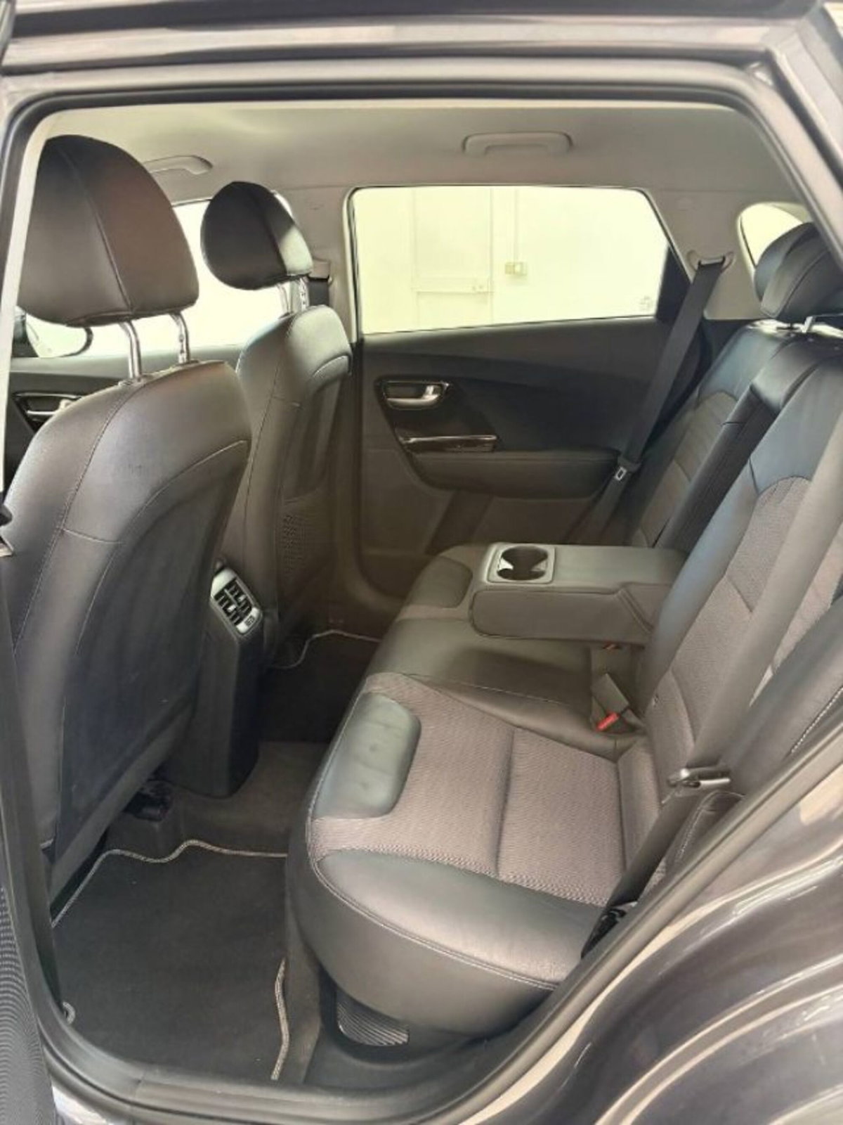 Kia Niro 1.6 GDi DCT HEV Energy (12)