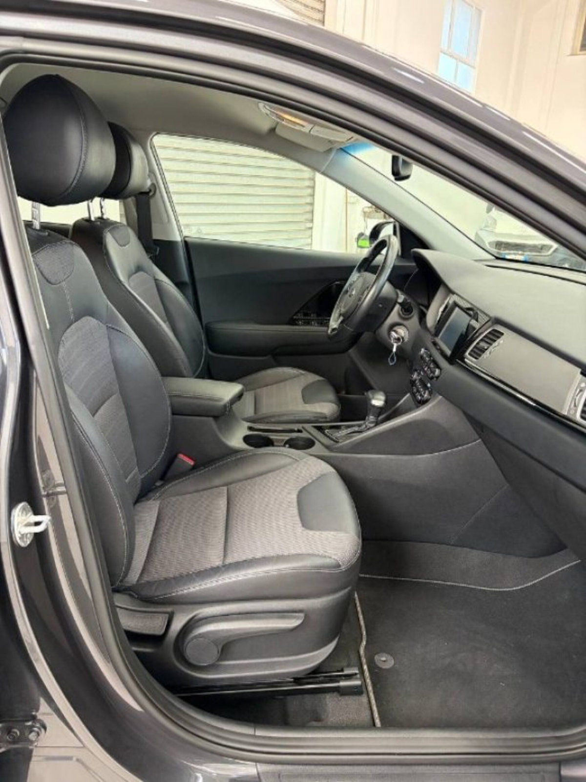 Kia Niro 1.6 GDi DCT HEV Energy (14)