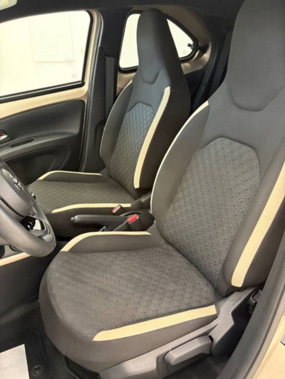 Toyota Aygo X 1.0 VVT-i 72 CV 5 porte Limited Air (10)