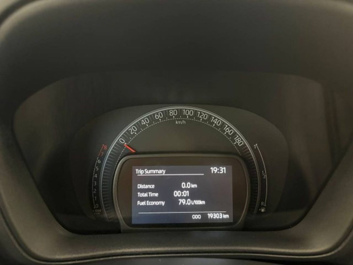 Toyota Aygo X 1.0 VVT-i 72 CV 5 porte Limited Air (17)