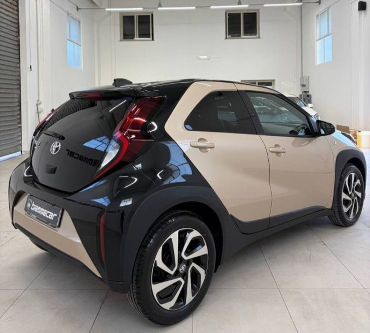 Toyota Aygo X 1.0 VVT-i 72 CV 5 porte Limited Air (3)