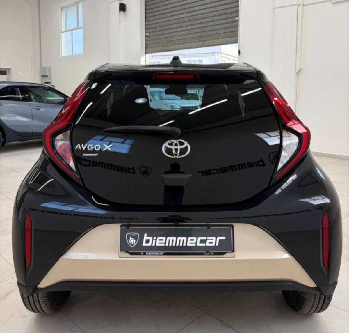 Toyota Aygo X 1.0 VVT-i 72 CV 5 porte Limited Air (5)