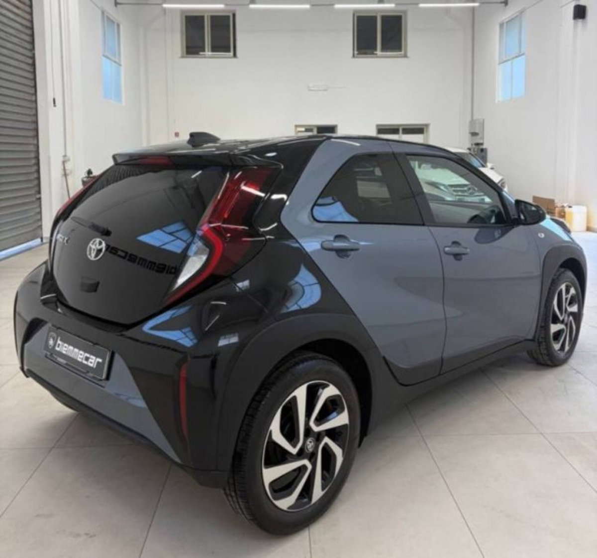 Toyota Aygo X 1.0 VVT-i 72 CV 5 porte Limited S-CVT (3)