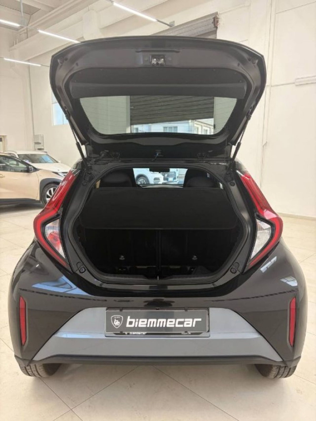 Toyota Aygo X 1.0 VVT-i 72 CV 5 porte Limited S-CVT (7)