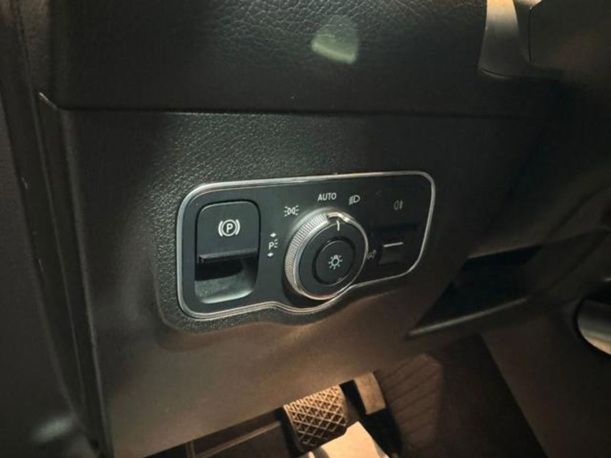 Mercedes-Benz GLB 200 d Automatic Executive (20)