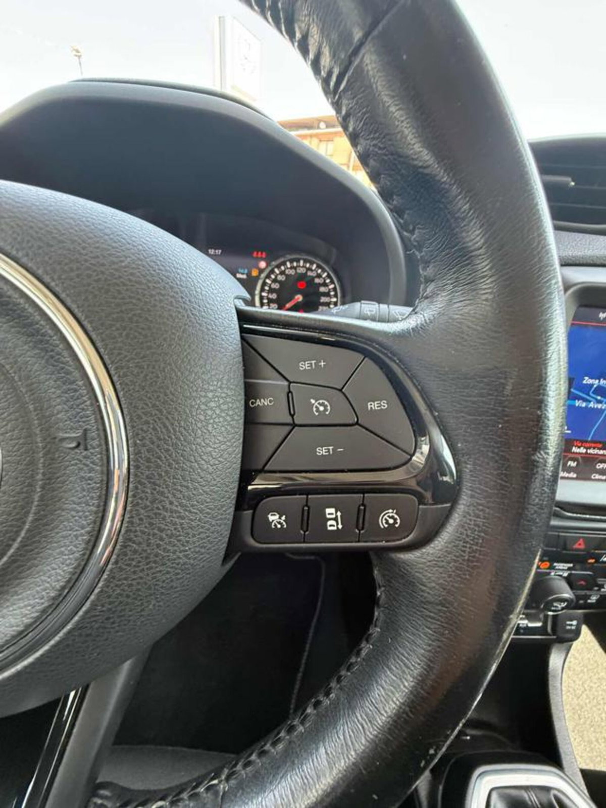 Jeep Renegade 1.6 Mjt 120 CV Limited (17)