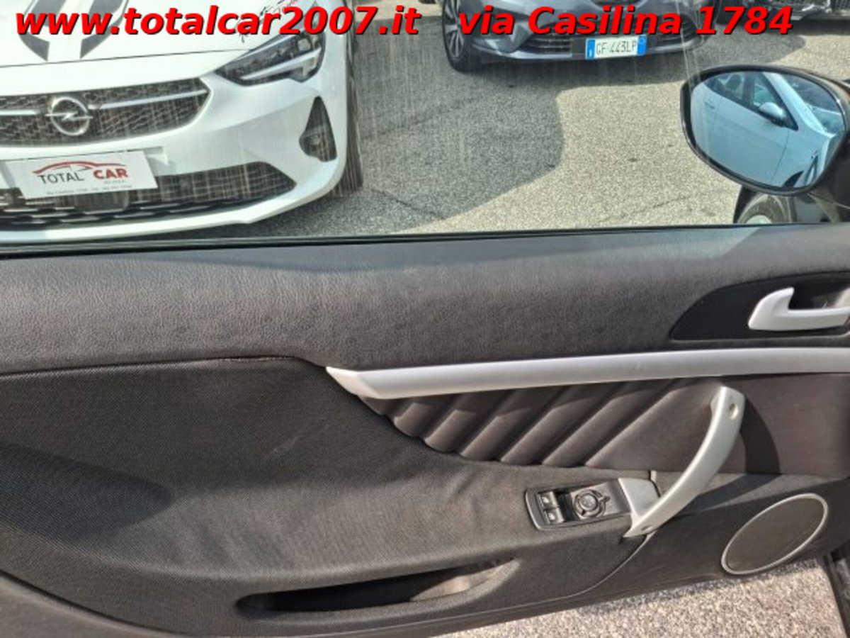Alfa Romeo Brera 2.2 JTS (7)