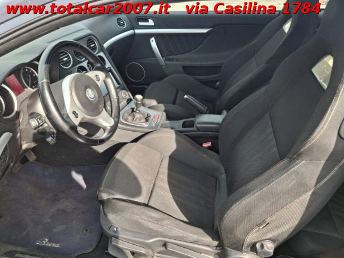 Alfa Romeo Brera 2.2 JTS (8)