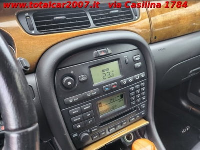 Jaguar X-Type 3.0 V6 24V cat Executive (10)