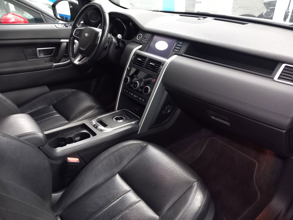 Land Rover Discovery Sport 2.0 TD4 150 CV Pure (16)
