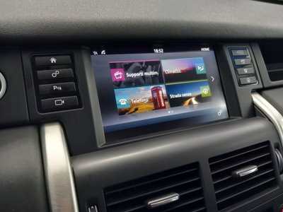 Land Rover Discovery Sport 2.0 TD4 150 CV Pure (19)
