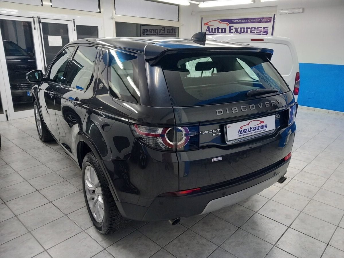 Land Rover Discovery Sport 2.0 TD4 150 CV Pure (6)