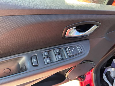 Renault Clio dCi 8V 90 CV 5 porte Moschino Life (19)