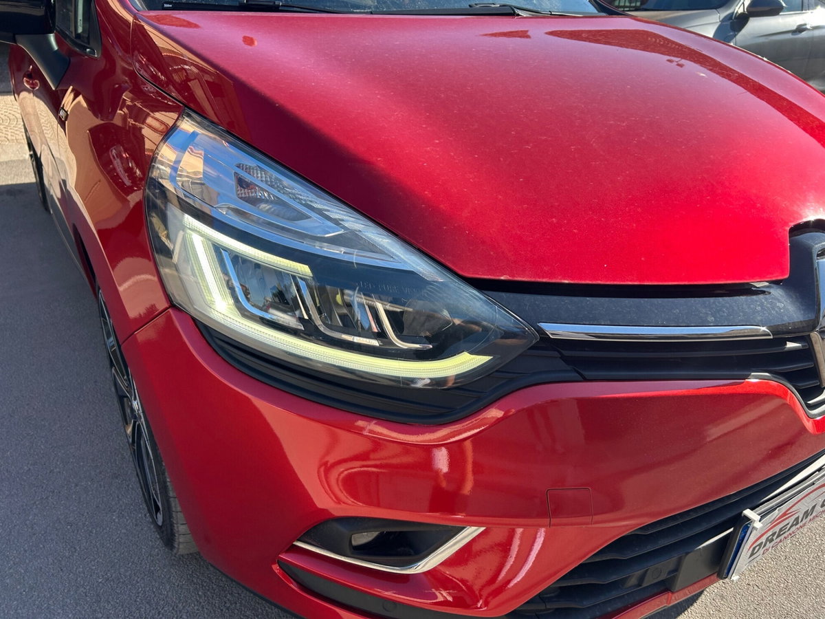 Renault Clio dCi 8V 90 CV 5 porte Moschino Life (5)
