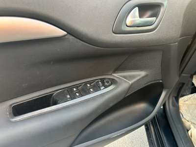 Citroen C4 1.6 e-HDi 115 Exclusive (16)