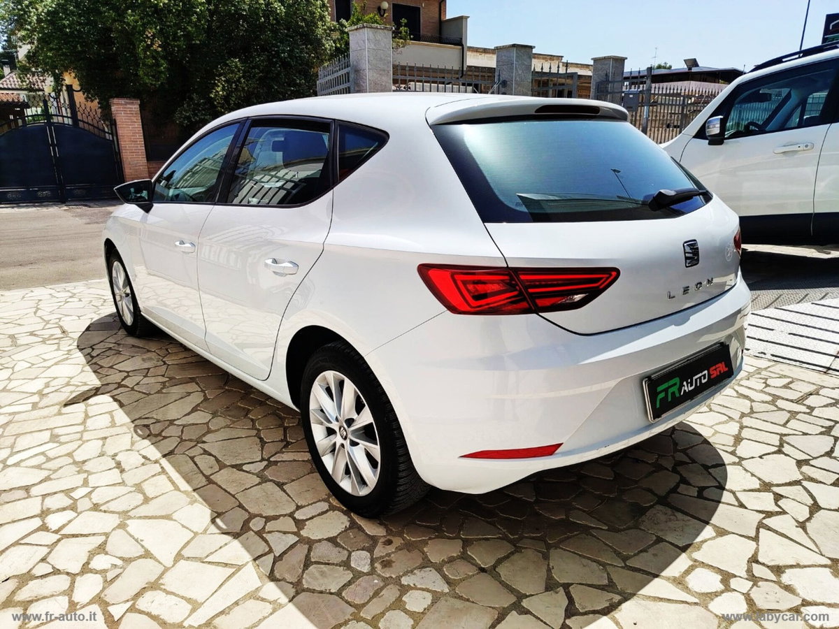 SEAT Leon ST 1.6 TDI 115 CV Black Edition (8)