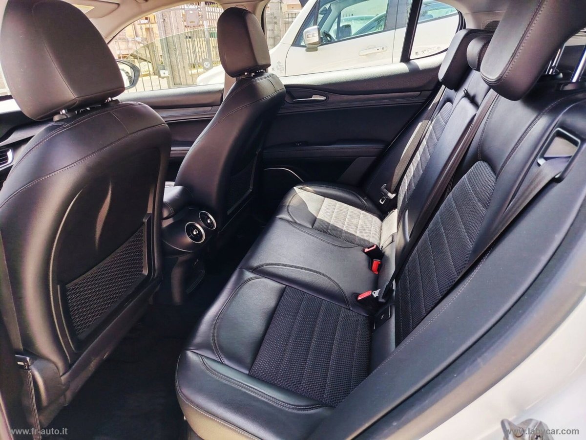 Alfa Romeo Stelvio Stelvio 2.2 Turbodiesel 150 CV AT8 RWD Super (14)