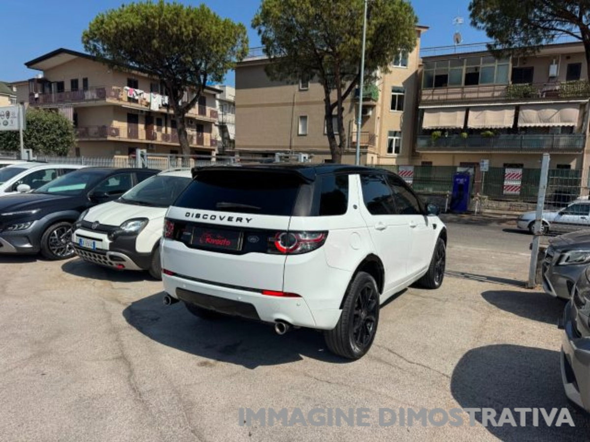 Land Rover Discovery Sport 2.2 TD4 HSE Luxury (10)