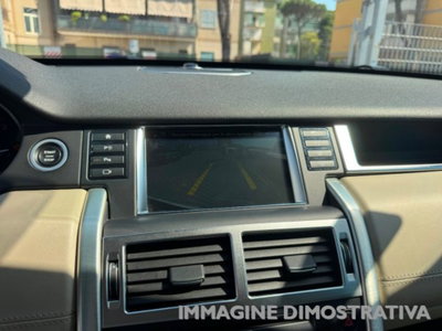 Land Rover Discovery Sport 2.2 TD4 HSE Luxury (16)