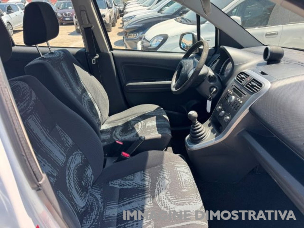 Opel Agila 1.0 12V 68CV Enjoy (10)