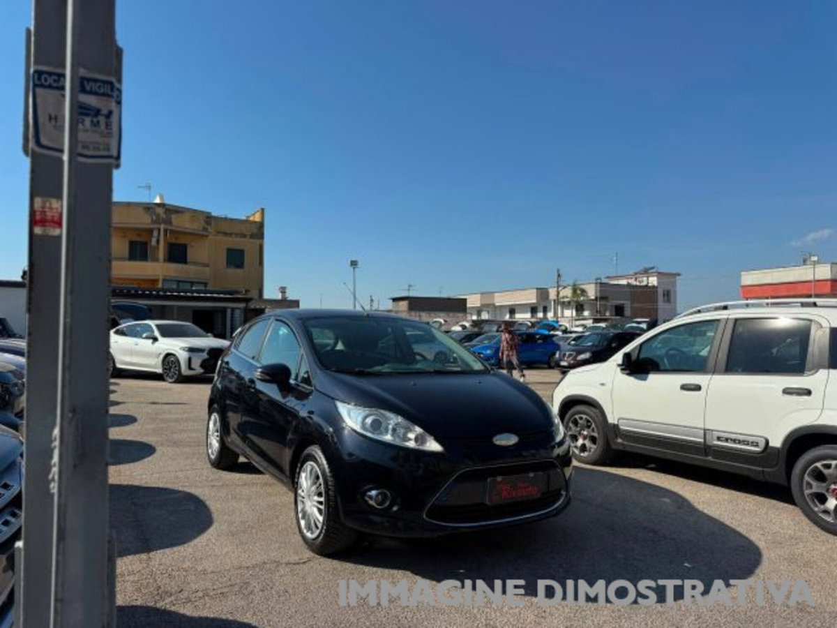 Ford Fiesta 1.4 TDCi 68CV 5 porte Titanium