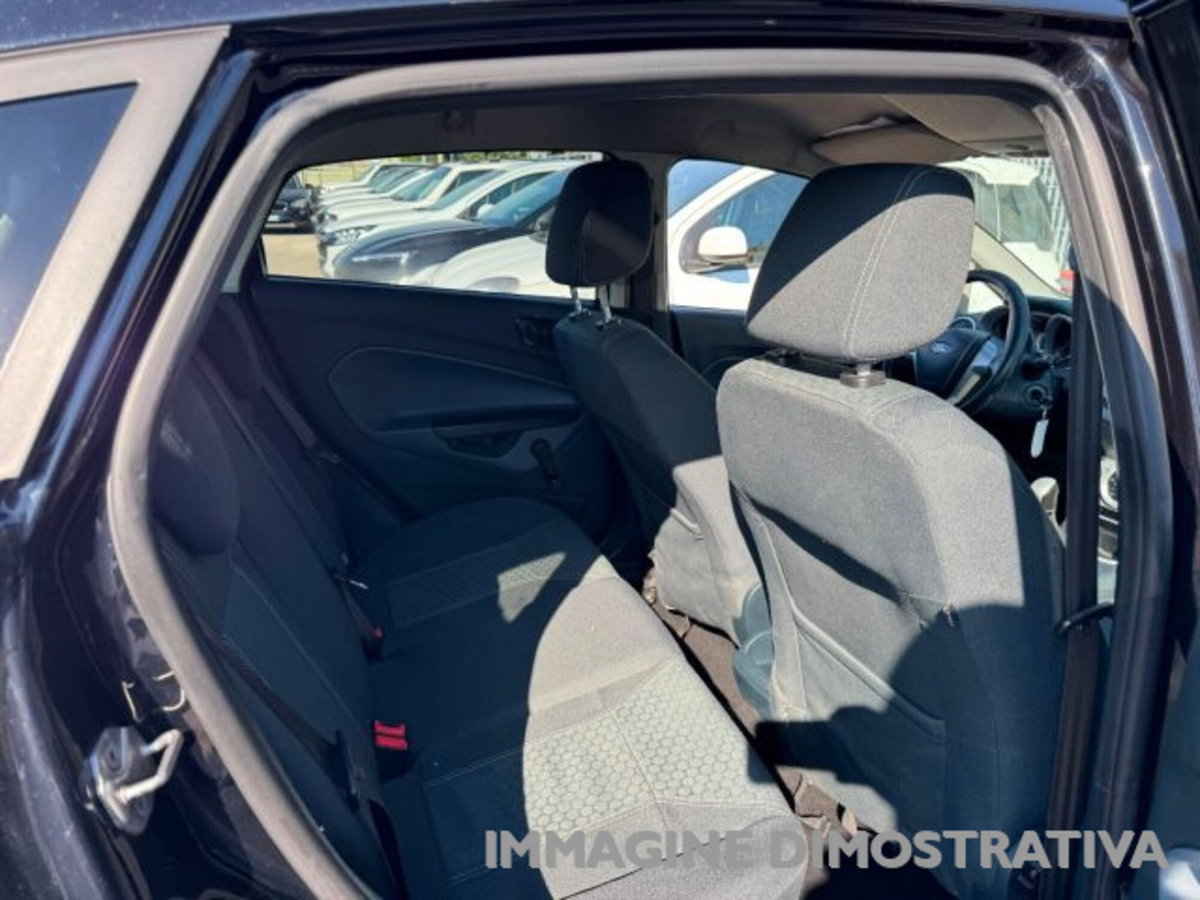 Ford Fiesta 1.4 TDCi 68CV 5 porte Titanium (14)