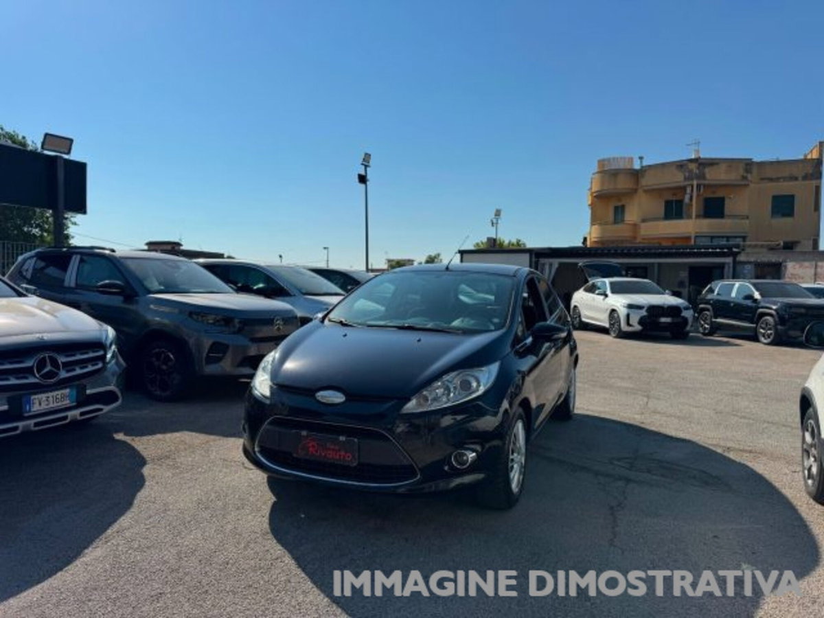 Ford Fiesta 1.4 TDCi 68CV 5 porte Titanium (2)