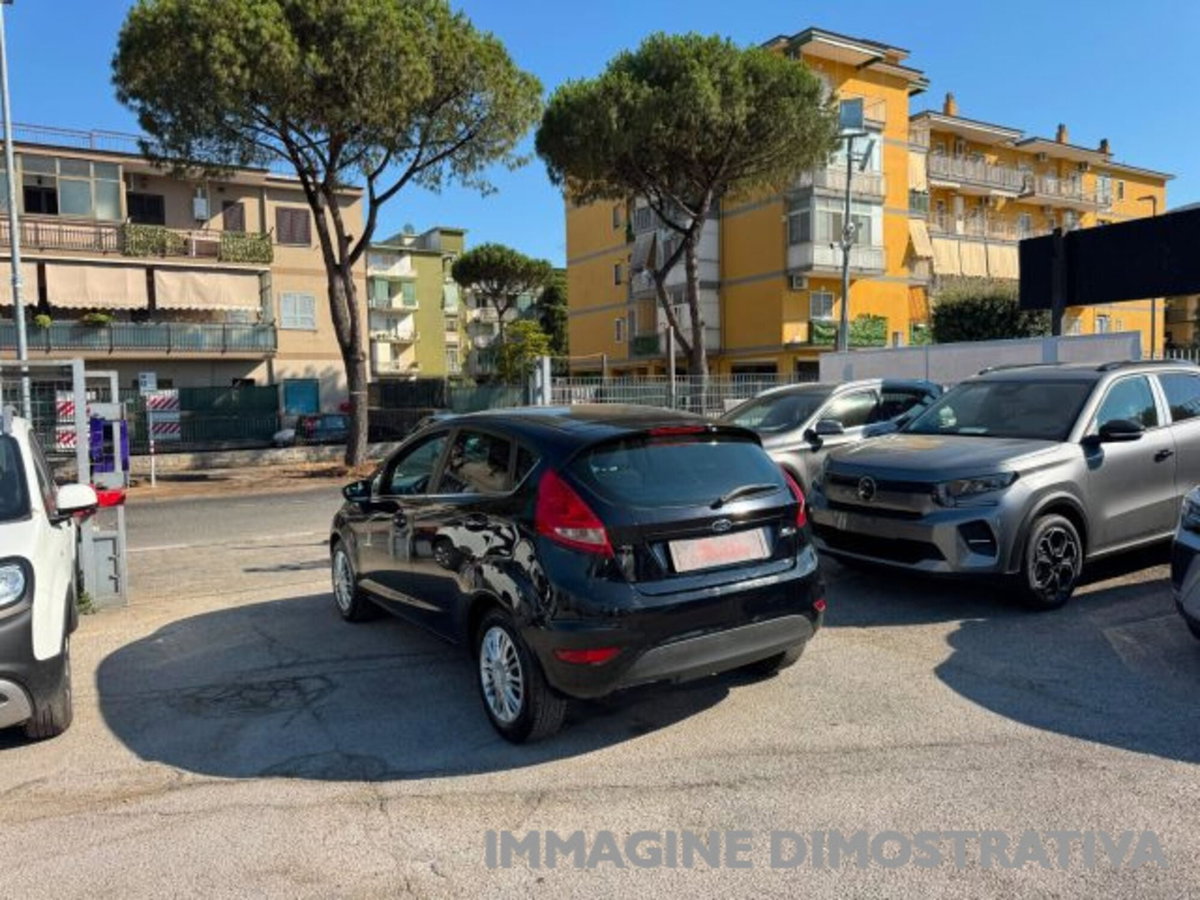 Ford Fiesta 1.4 TDCi 68CV 5 porte Titanium (4)