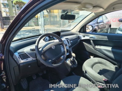 Lancia Ypsilon 1.4 Argento Ecochic GPL (10)