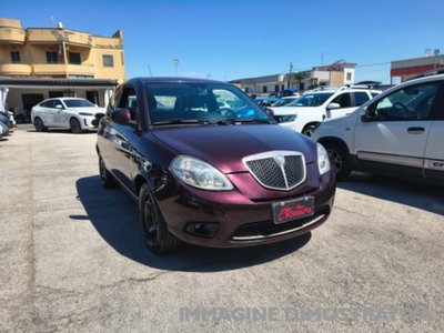 Lancia Ypsilon 1.4 Argento Ecochic GPL (4)