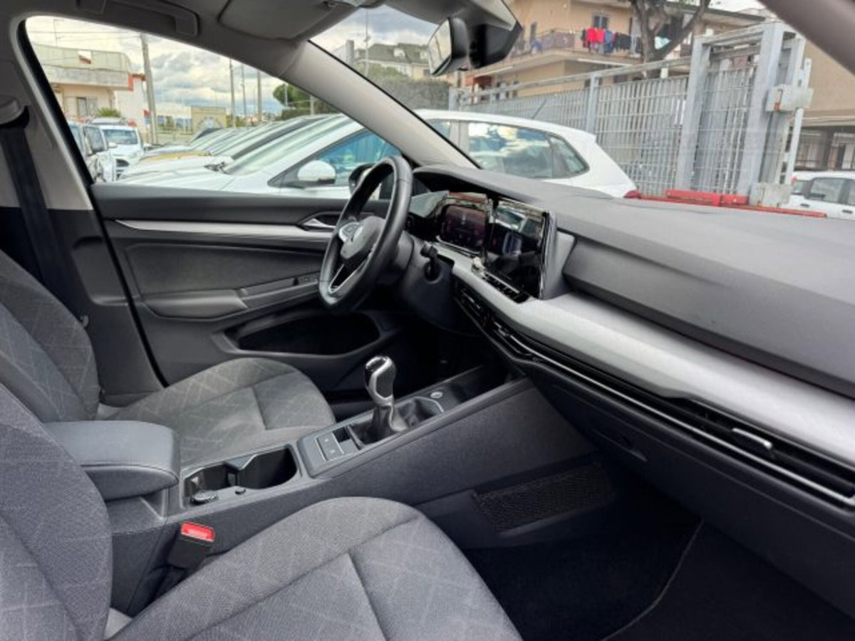 Volkswagen Golf 2.0 TDI SCR Life (13)