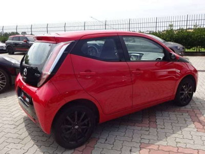 Toyota Aygo 1.0 VVT-i 69 CV 5 porte x-clusiv (4)