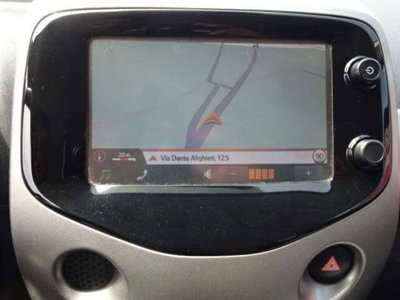 Toyota Aygo 1.0 VVT-i 69 CV 5 porte x-clusiv (8)