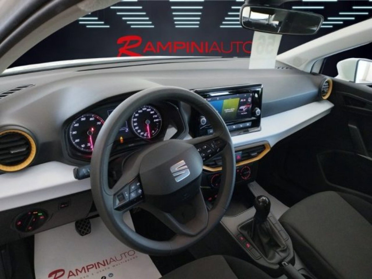 SEAT Ibiza 1.0 TGI 5 porte Business (13)