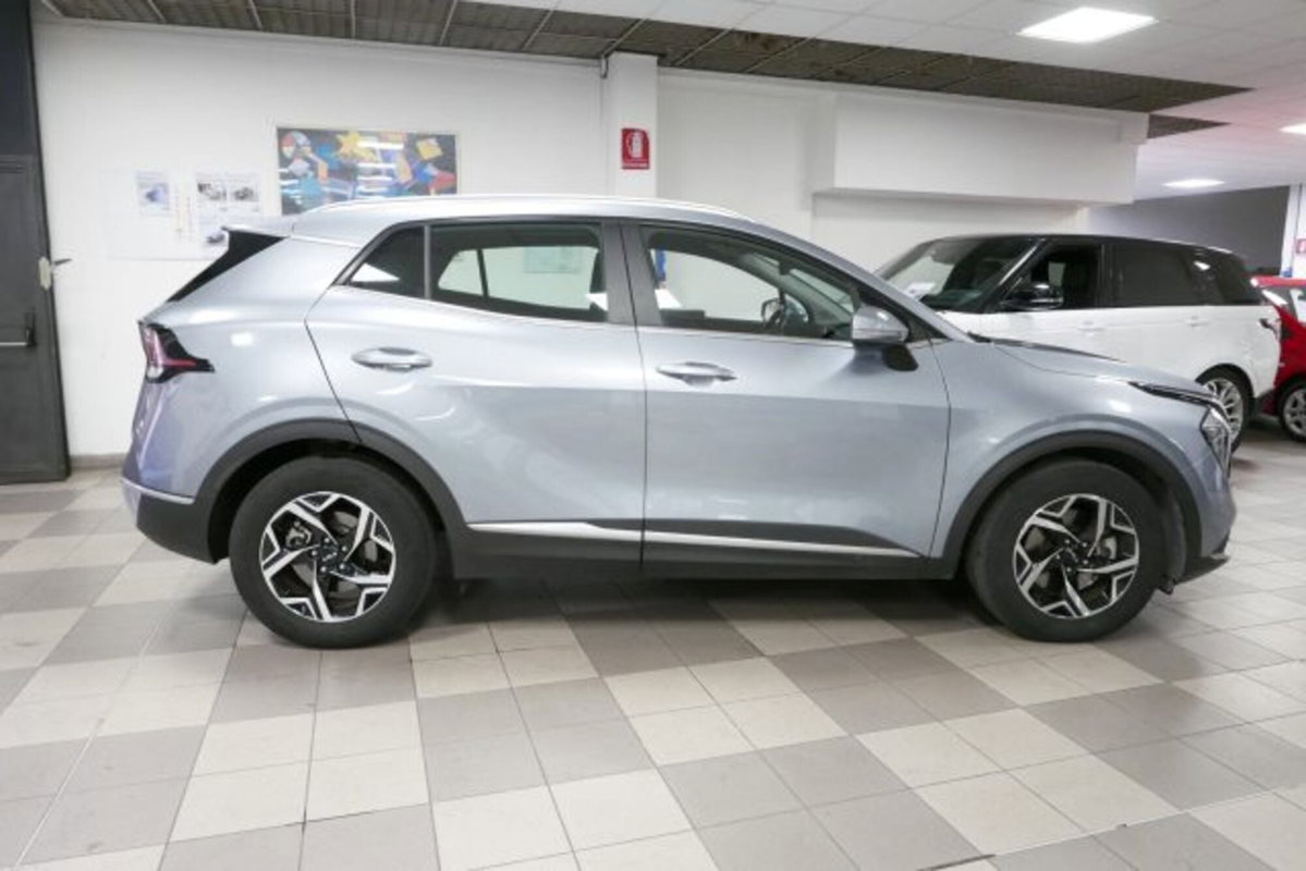 Kia Sportage 1.6 crdi mhev Business dct (3)
