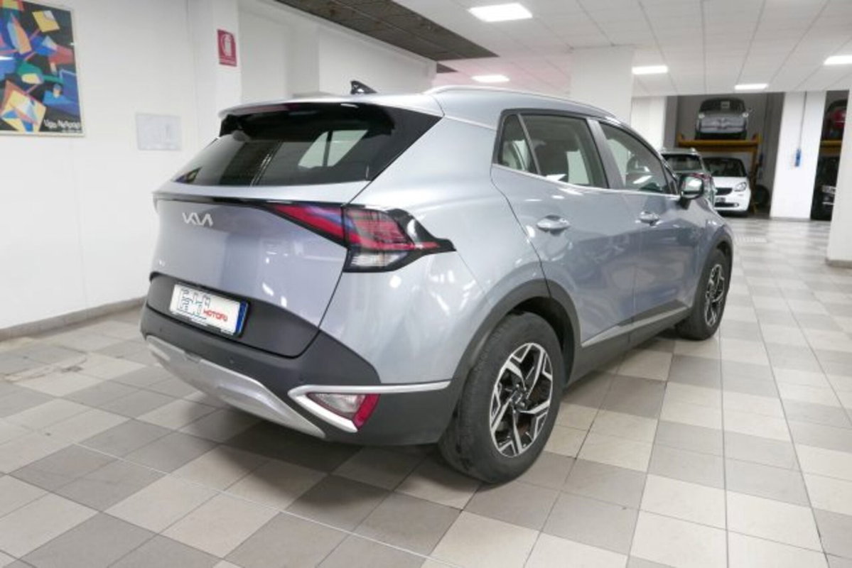 Kia Sportage 1.6 crdi mhev Business dct (4)