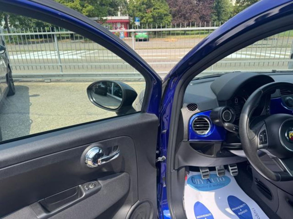 Abarth 595 595 1.4 Turbo T-Jet 160 CV Yamaha Factory Racing (10)
