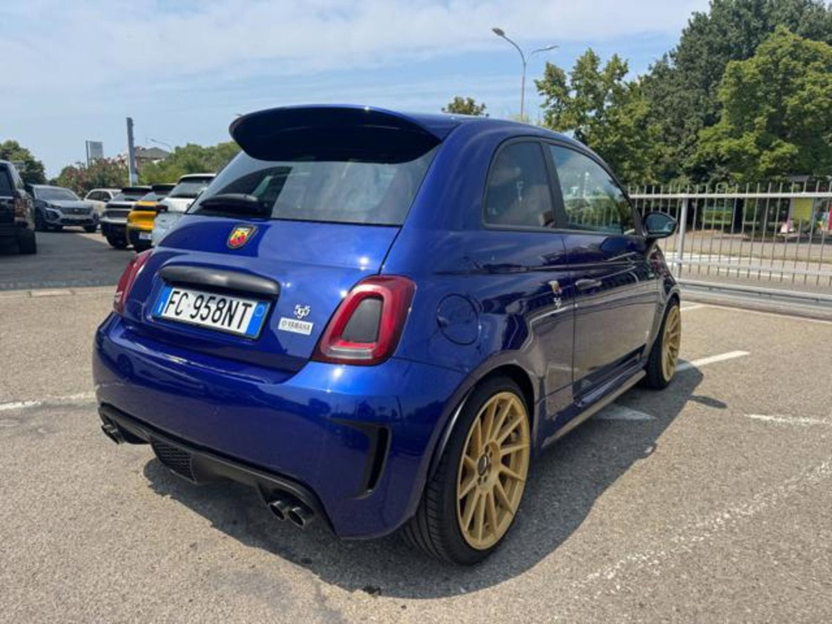 Abarth 595 595 1.4 Turbo T-Jet 160 CV Yamaha Factory Racing (4)