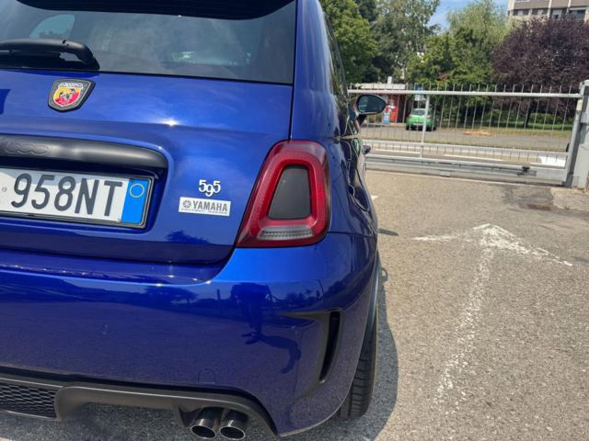 Abarth 595 595 1.4 Turbo T-Jet 160 CV Yamaha Factory Racing (6)