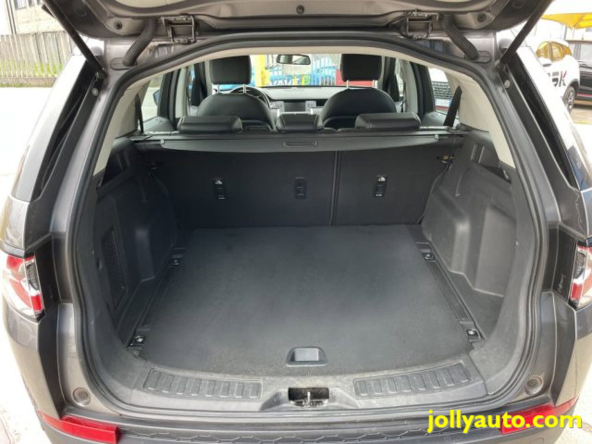 Land Rover Discovery Sport 2.0 TD4 180 CV SE (9)