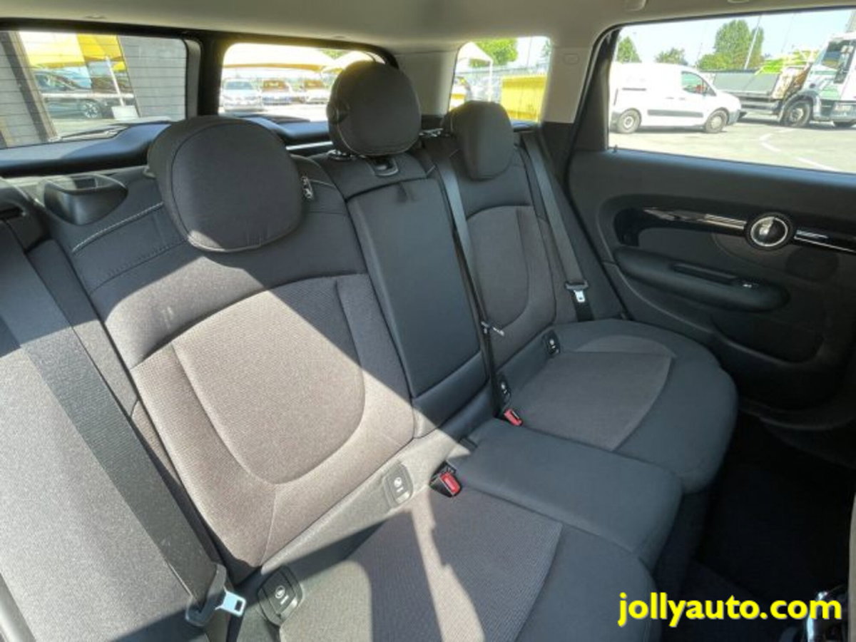 MINI Mini Clubman 2.0 Cooper D Business Clubman (19)