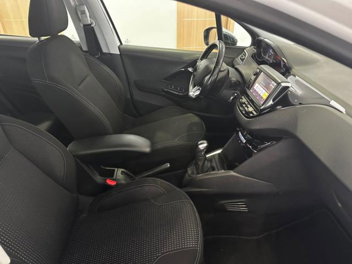 Peugeot 208 75 5 porte Allure (4)
